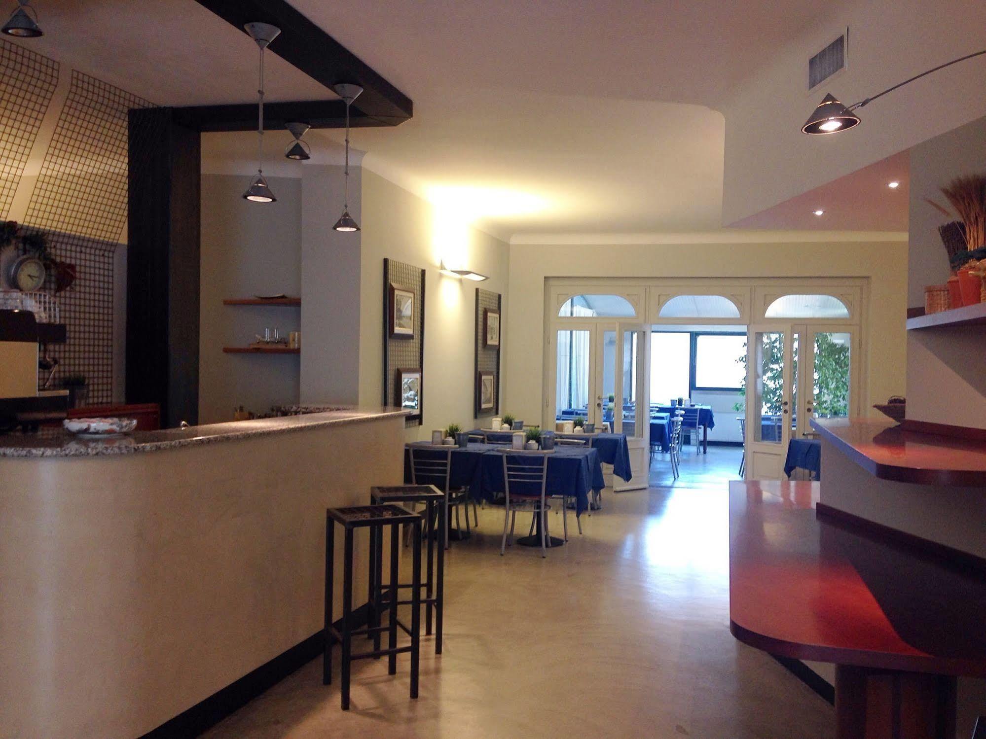 Albergo Della Corona Binasco Exteriör bild